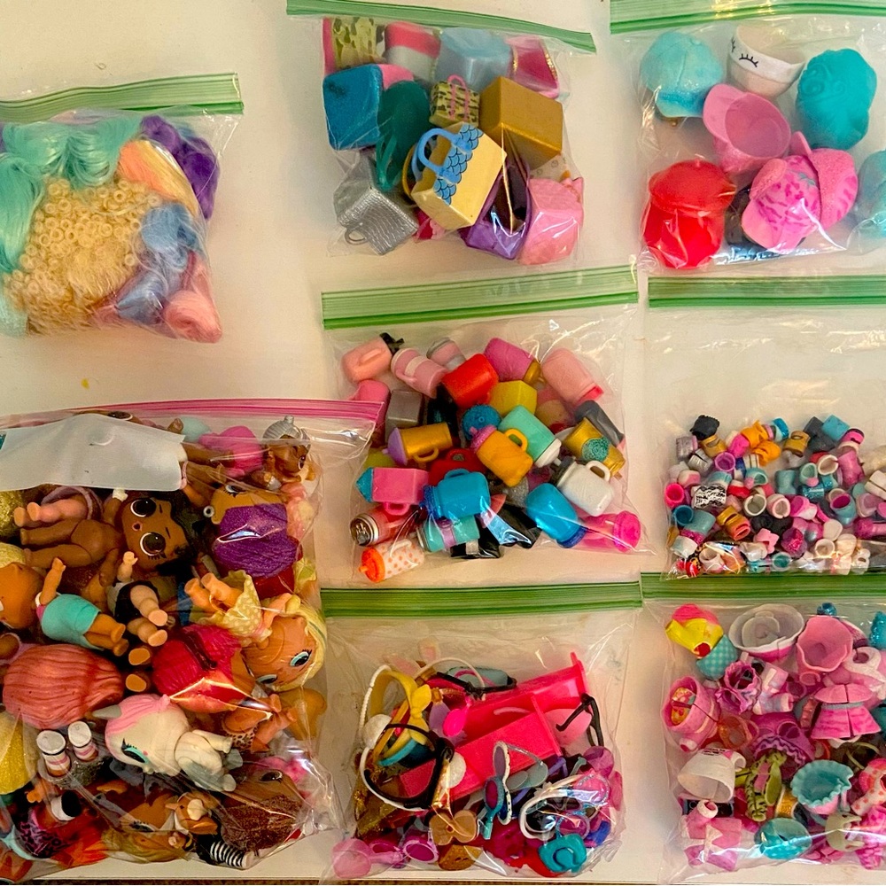 LOL Suprise! Dolls and Accessories lot